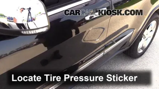 2012 Jeep Grand Cherokee Limited 5.7L V8 Neumáticos y ruedas Controlar presión de neumáticos